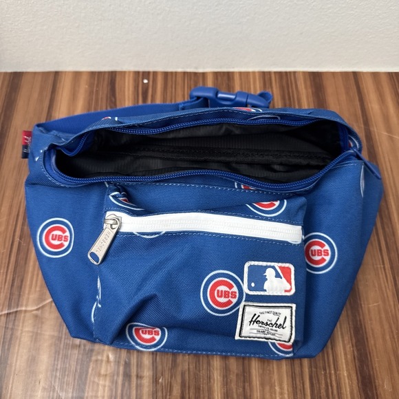 MLB Chicago Cubs Herschel Co. Blue Fanny Pack‎ All Over Logo Print - Picture 7 of 12